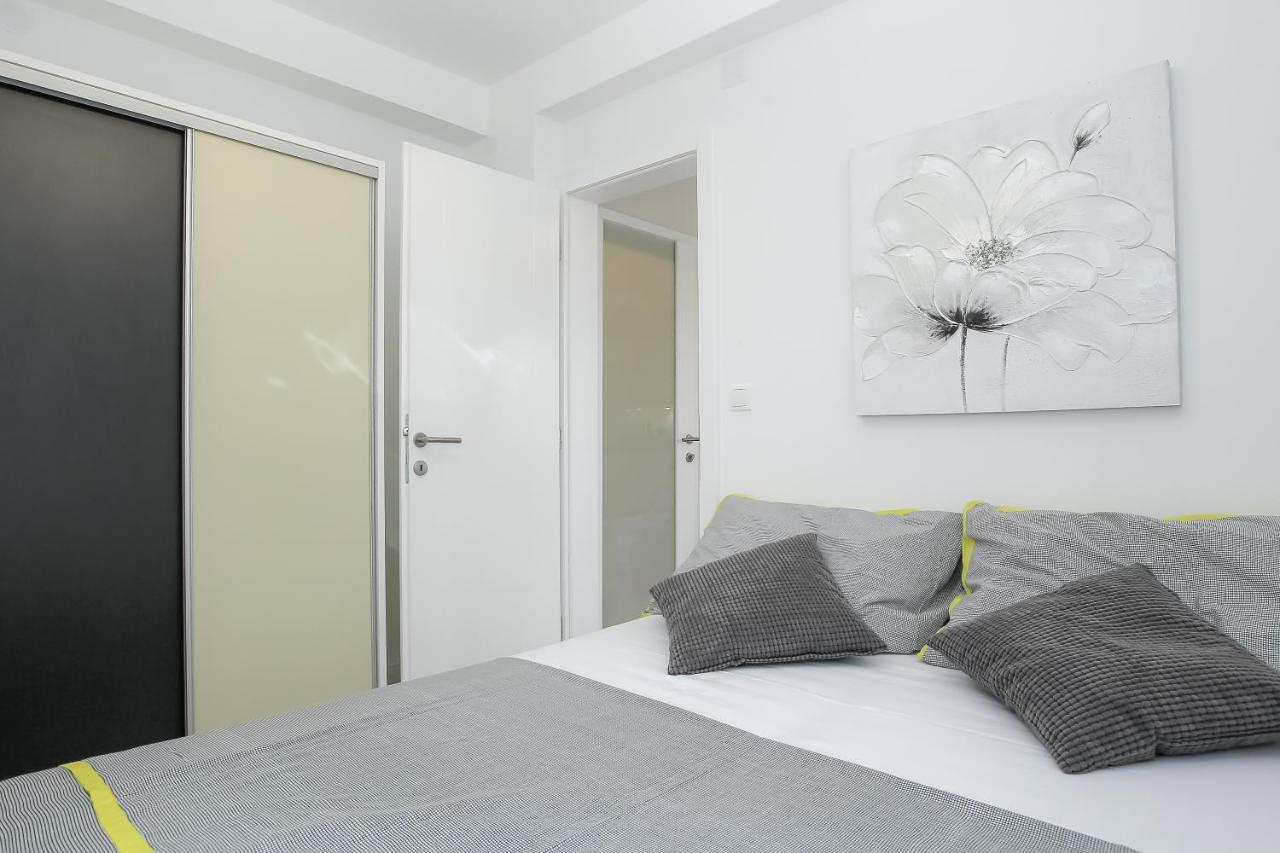 Apartments Tomana نوفاليا الغرفة الصورة
