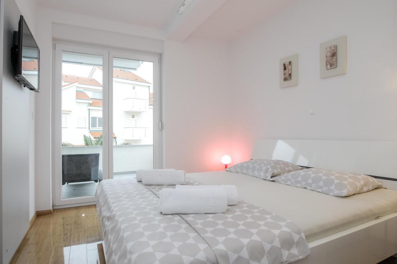 Apartments Tomana نوفاليا الغرفة الصورة