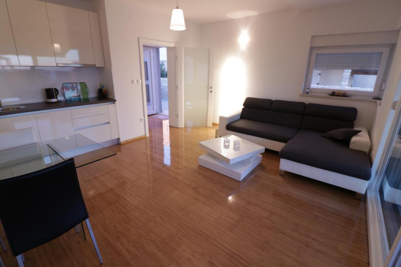 Apartments Tomana نوفاليا المظهر الخارجي الصورة