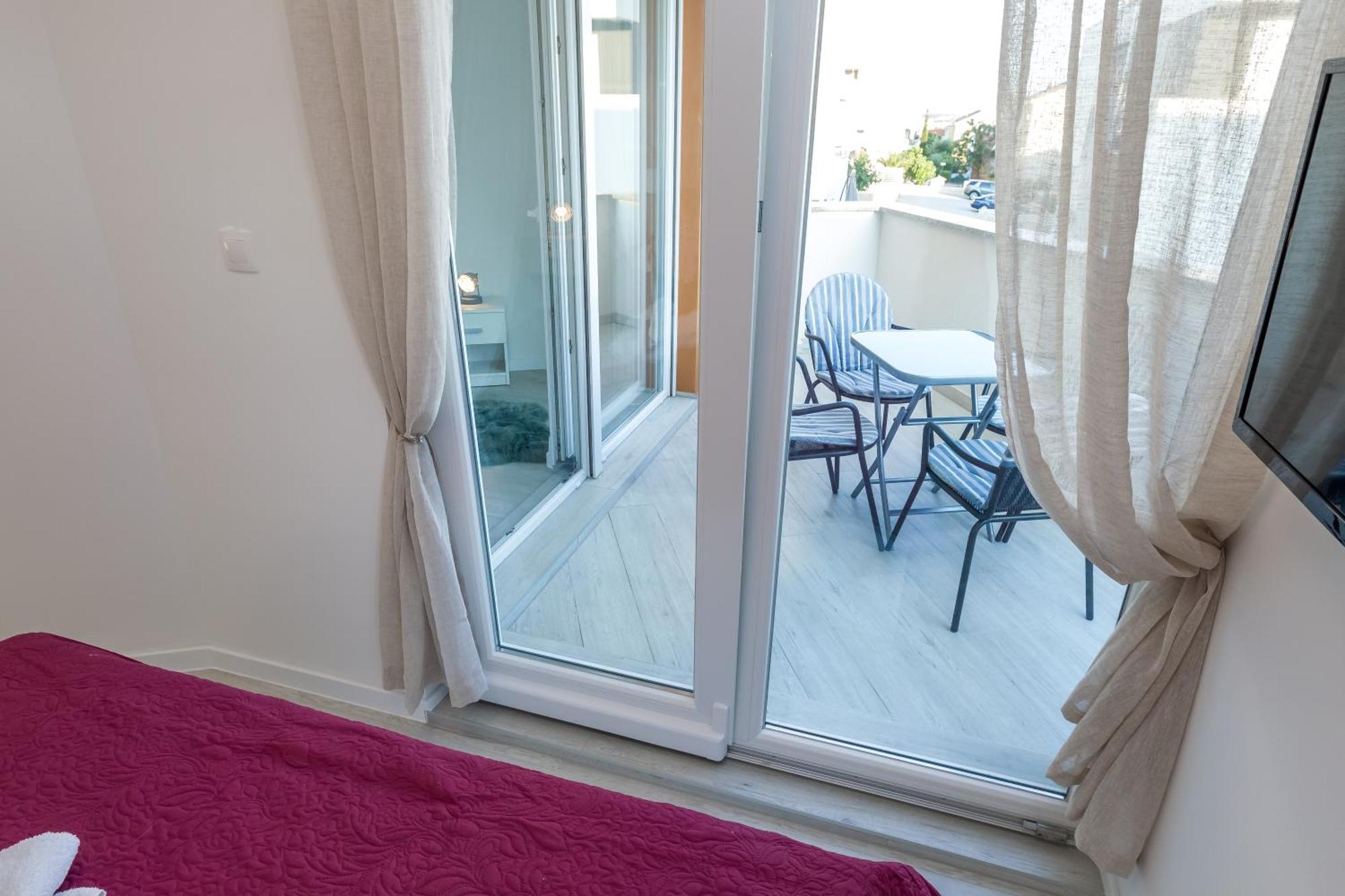 Apartments Tomana نوفاليا الغرفة الصورة
