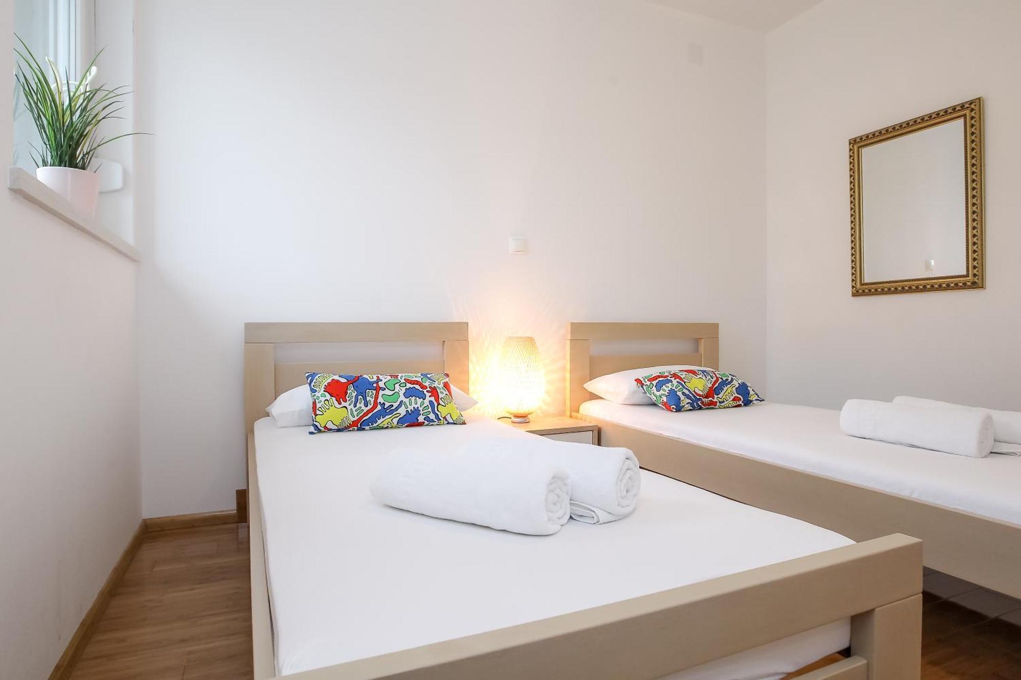 Apartments Tomana نوفاليا الغرفة الصورة